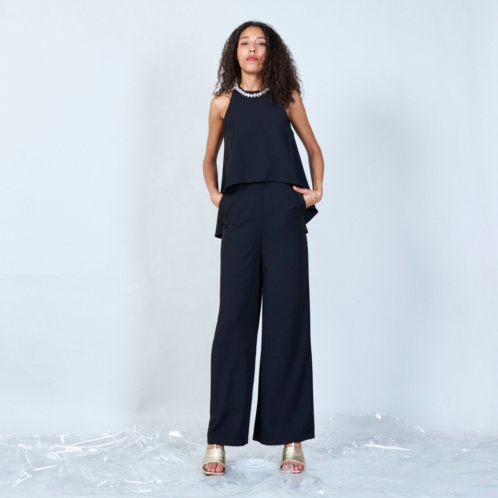 Elegant lagdelt jumpsuit- Svart